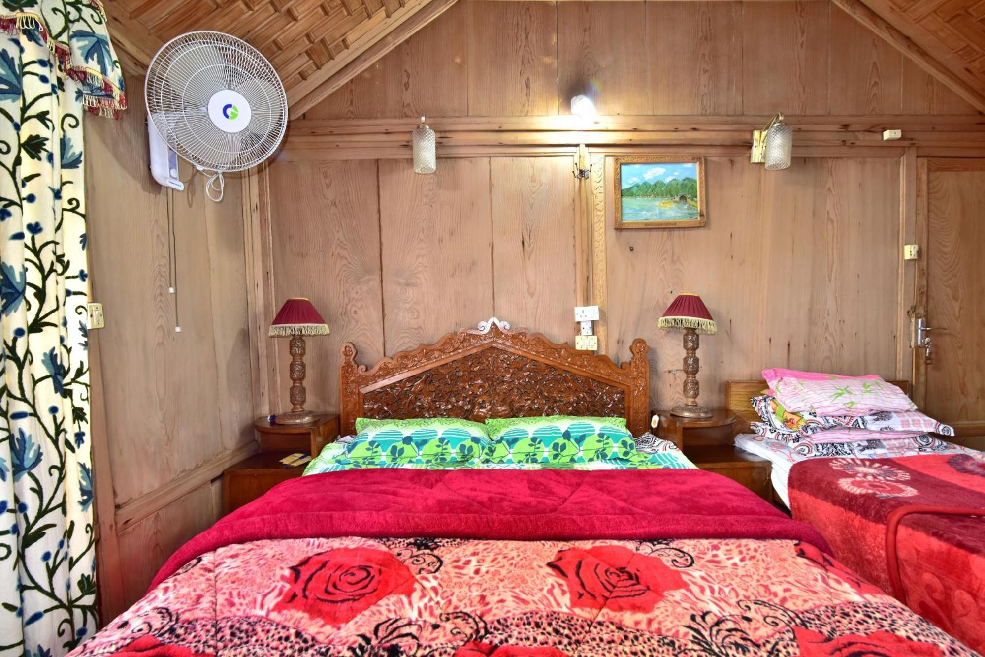 Houseboat Zaindari Palace Srīnagar المظهر الخارجي الصورة